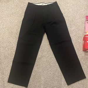 [U Uniqlo] strong pleated trousers